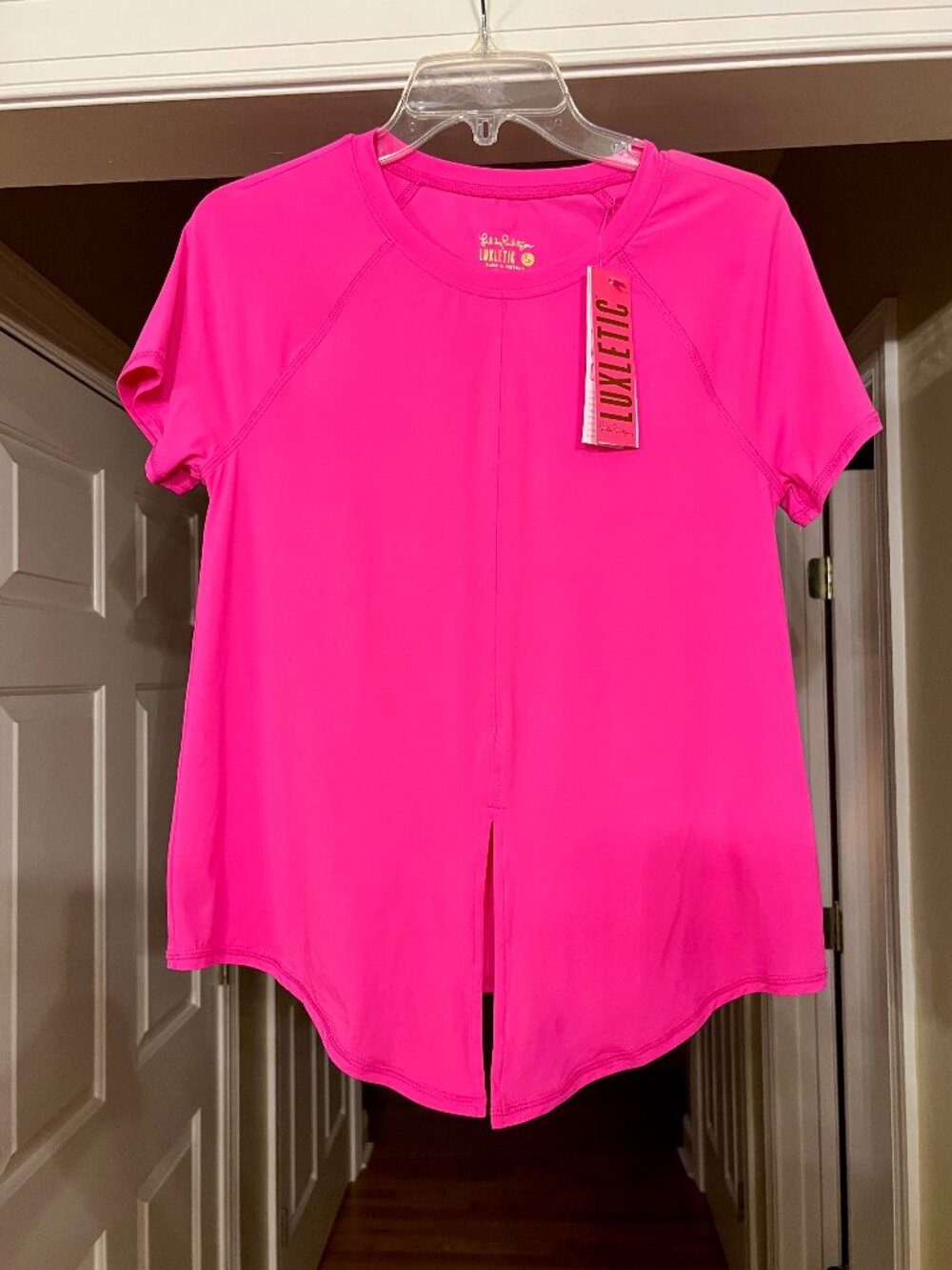 NWT Lilly Pulitzer Luxletic Kieran Tie Front Active Tee T Shirt Top Shirt SMALL - Picture 3 of 3